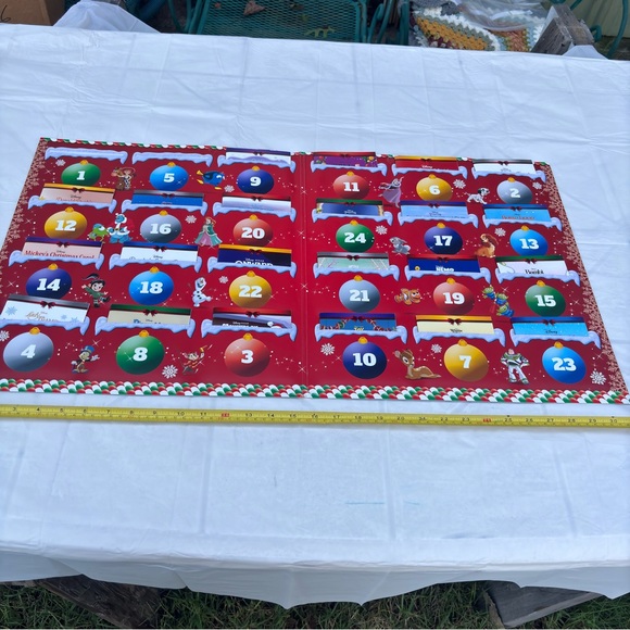 Disney’s storybook collection advent calendar countdown to Xmas 2020 Nemo frozen - Picture 3 of 5